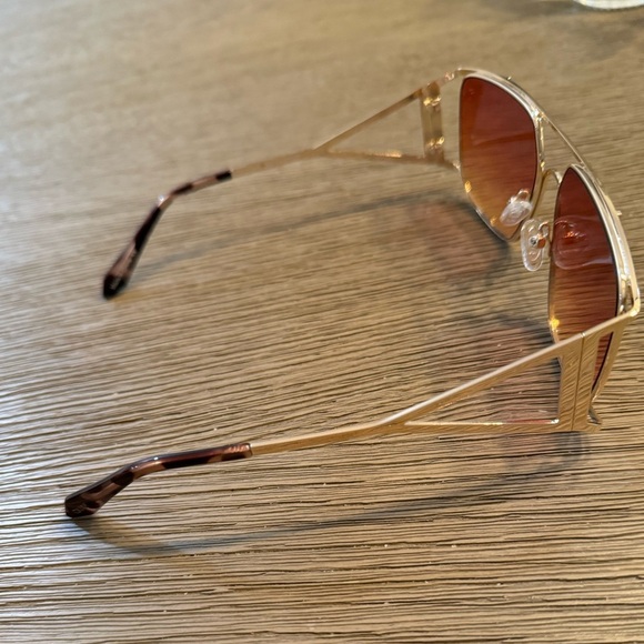 Quay Baddie Behavior Sunglasses. main image 10